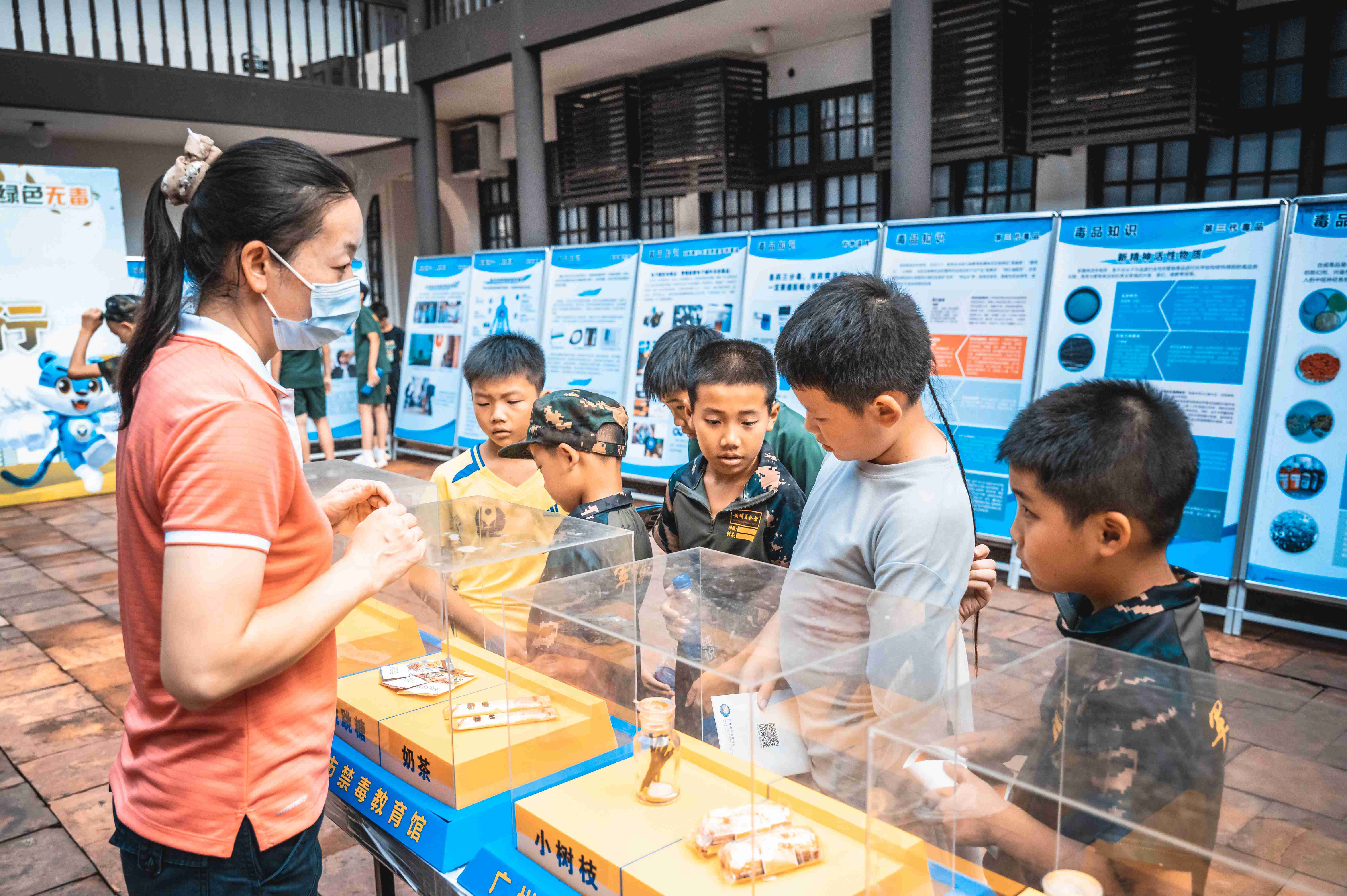 江门市暑假少年少年军事夏令营，江门市14天少年黄埔军事夏令营研学案例