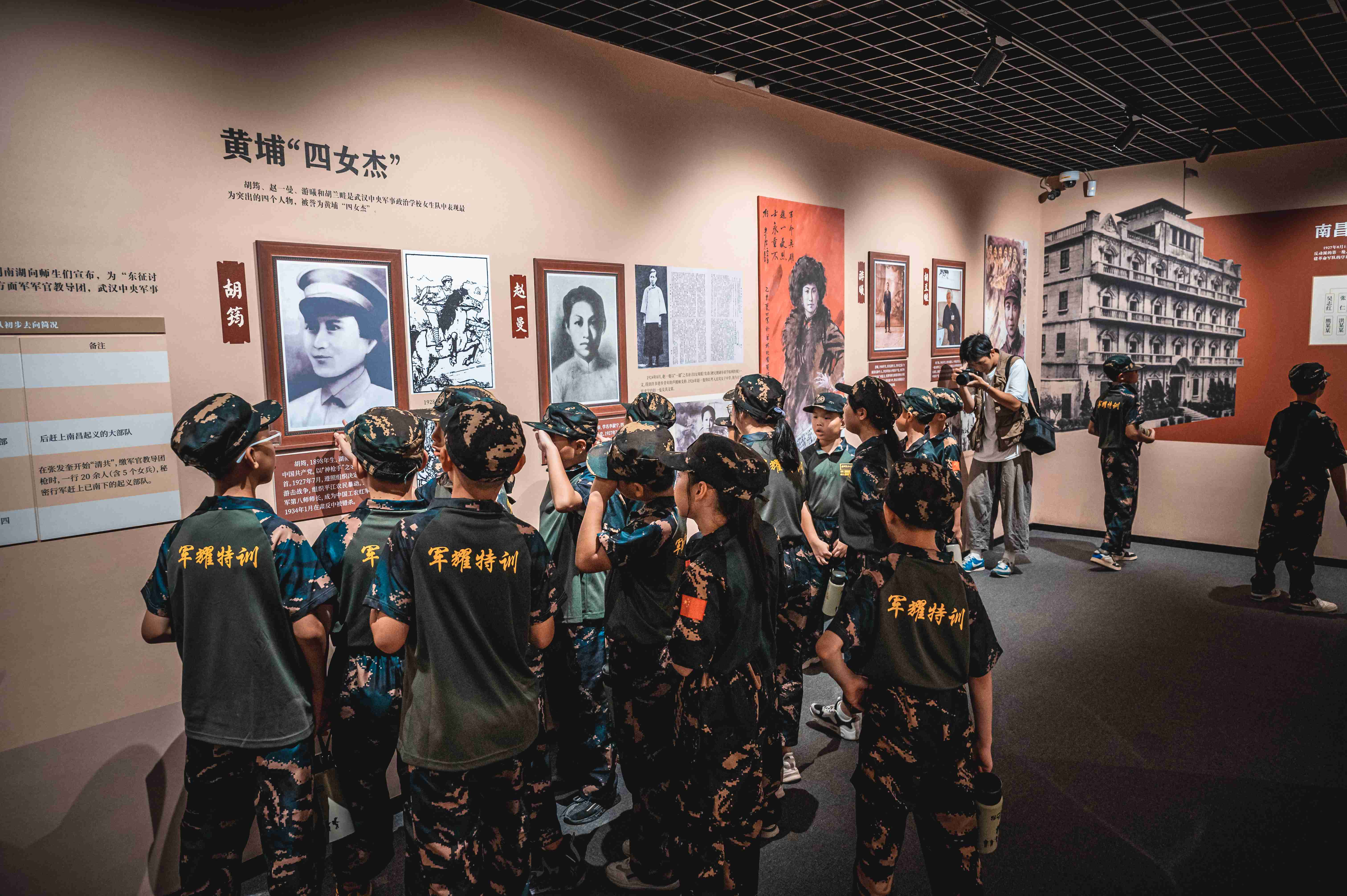 特战蜕变暑假军事夏令营，深圳市14岁未成年人28天军事暑假夏令营培训案例
