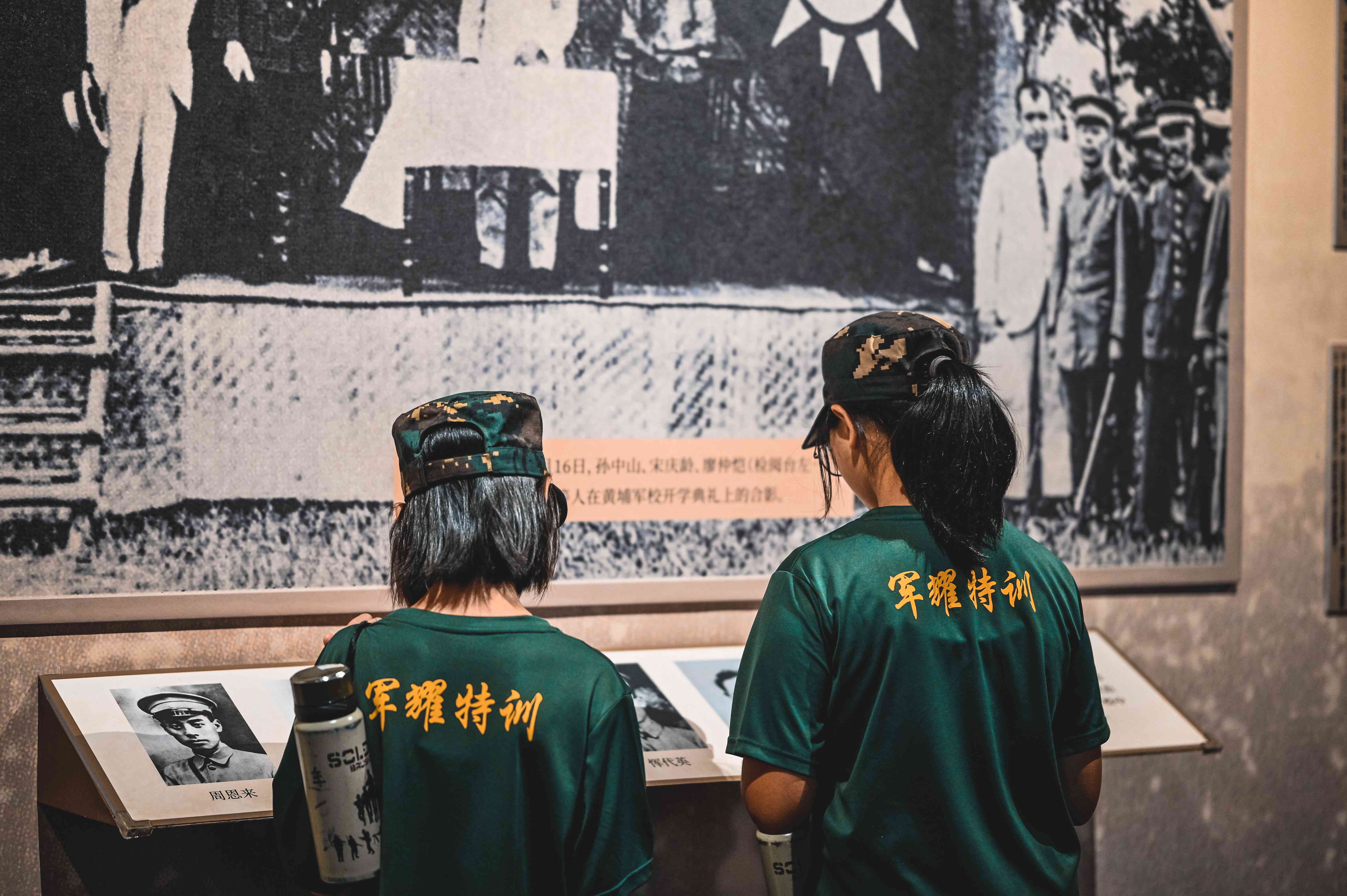 战狼军事夏令营拓展机构，肇庆21天孩子军事暑假夏令营研学拓展案例